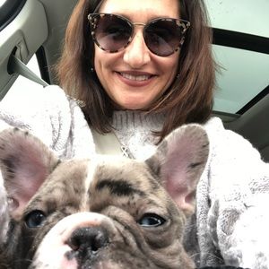 Meet your Posher, Dina